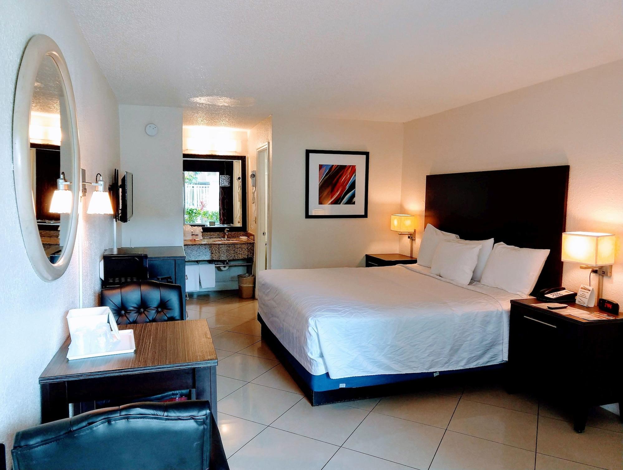 Hotel Red Carpet Airport Lauderdale 2*