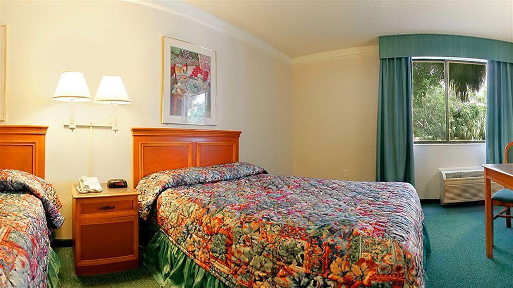 Hotel La Quinta By Wyndham Ft Lauderdale Cypress Creek Fort Lauderdale
