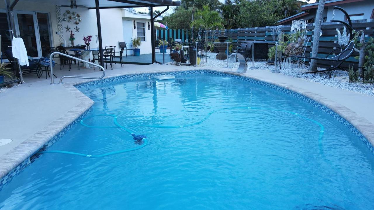 Villa Jungle To 4 R 3 Bedroom Family And Pet Heated Pool N Airport N N Hard Rock