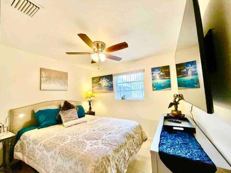Villa Jungle To 4 R 3 Bedroom Family And Pet Heated Pool N Airport N N Hard Rock