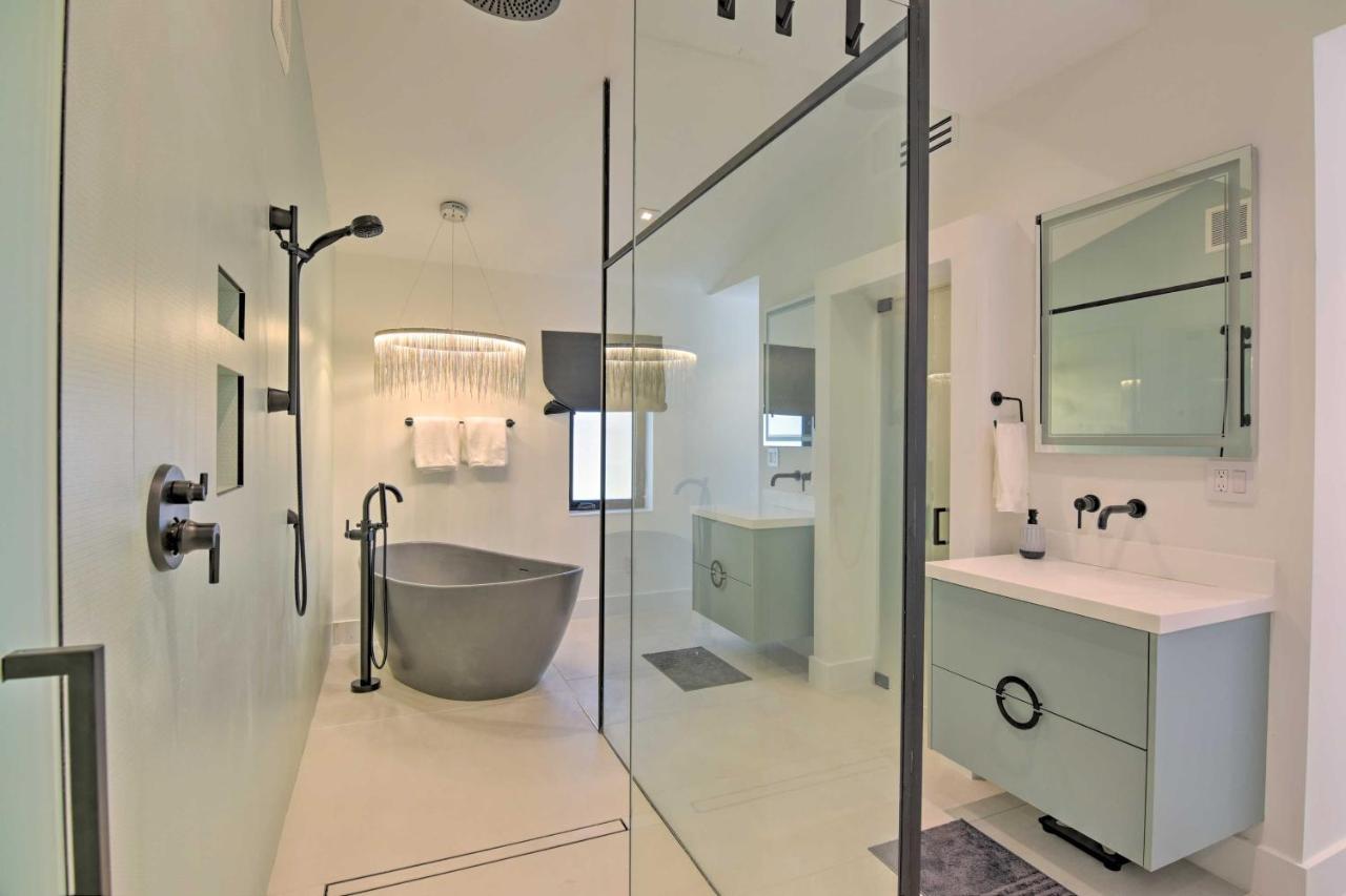 Luxe Wilton Manors With Private Boat Dock Holiday home Fort Lauderdale