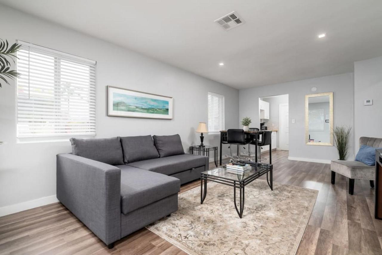 The Palms At Middle River Terrace 1 Apartment *