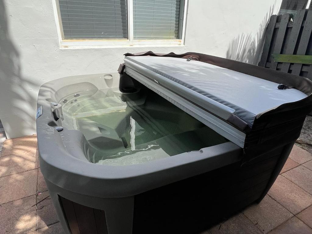 Holiday home 4br Home, Hot Tub, Near & Wilton Manors