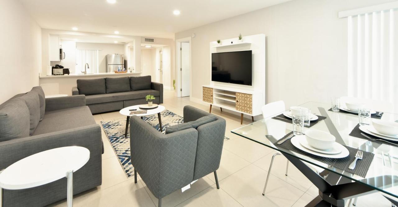 Designer River View Apartment