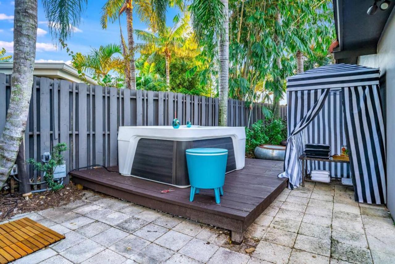 Holiday home Pool And Waterfront Oasis *