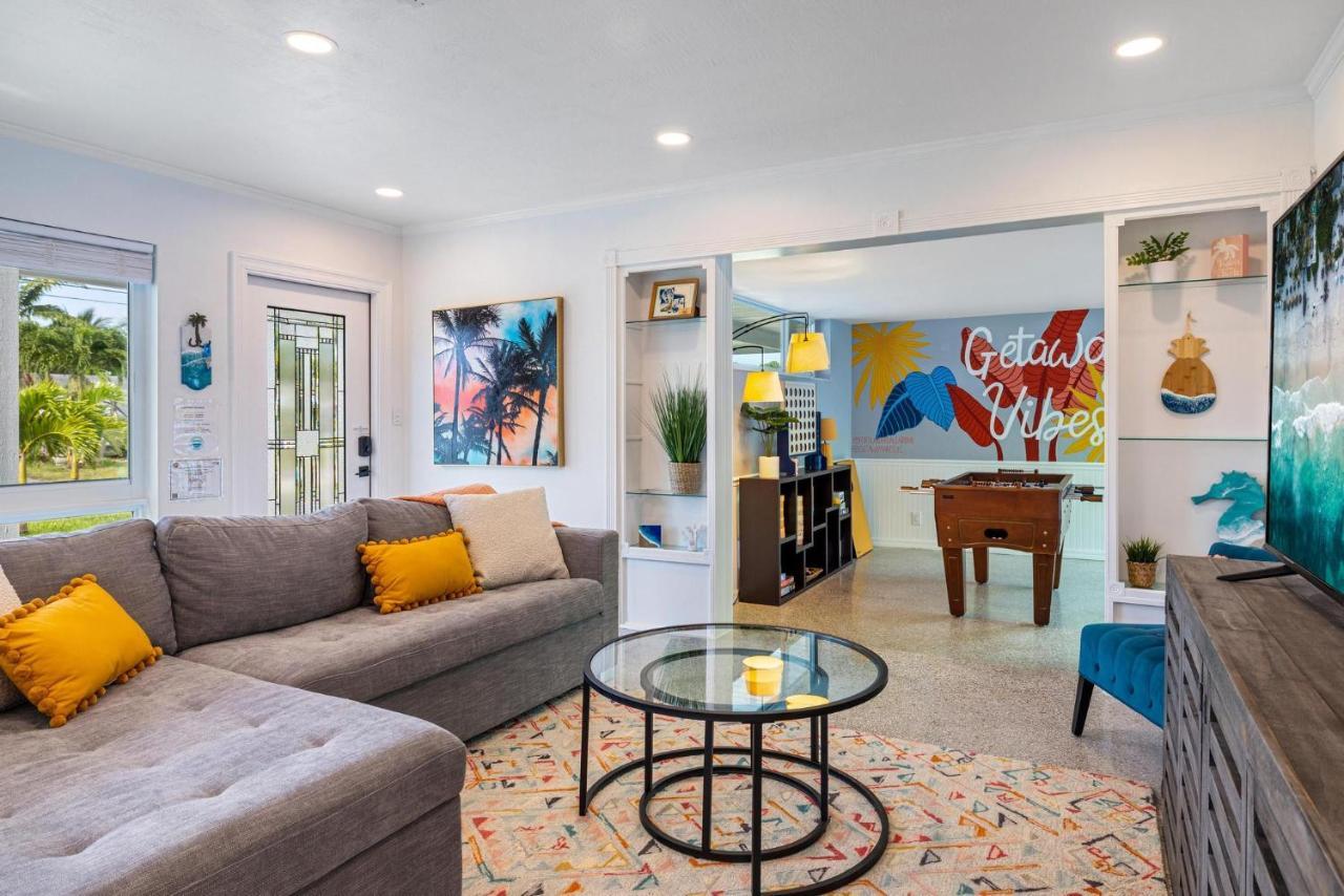 Trendy 3-bedroom With Saltwater Pool And Yard Villa Fort Lauderdale