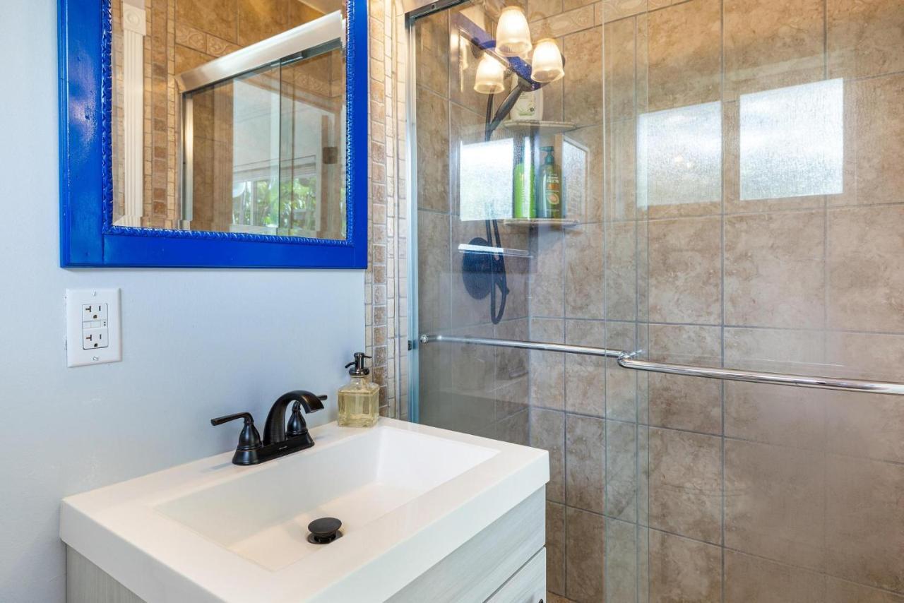 Villa Trendy 3-bedroom With Saltwater Pool And Yard Fort Lauderdale