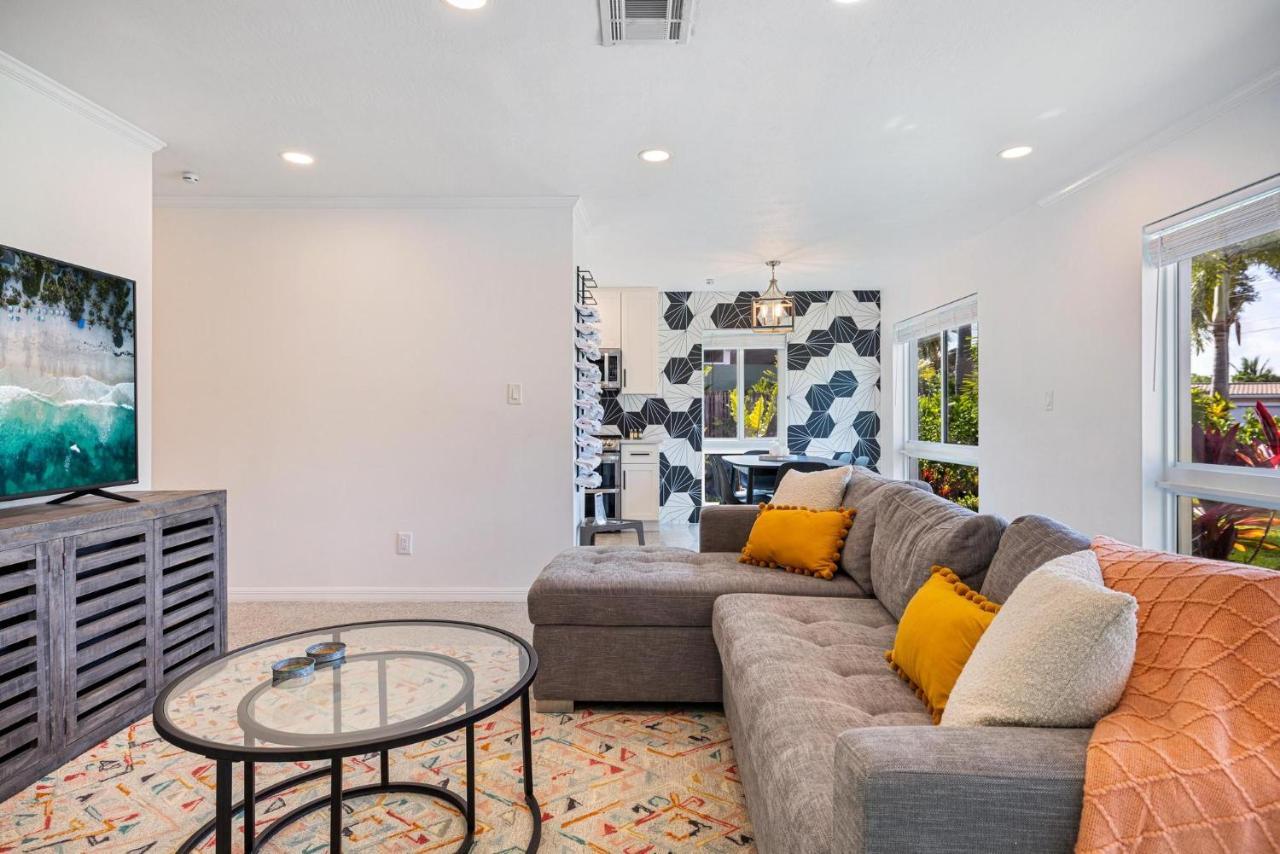 Trendy 3-bedroom With Saltwater Pool And Yard *