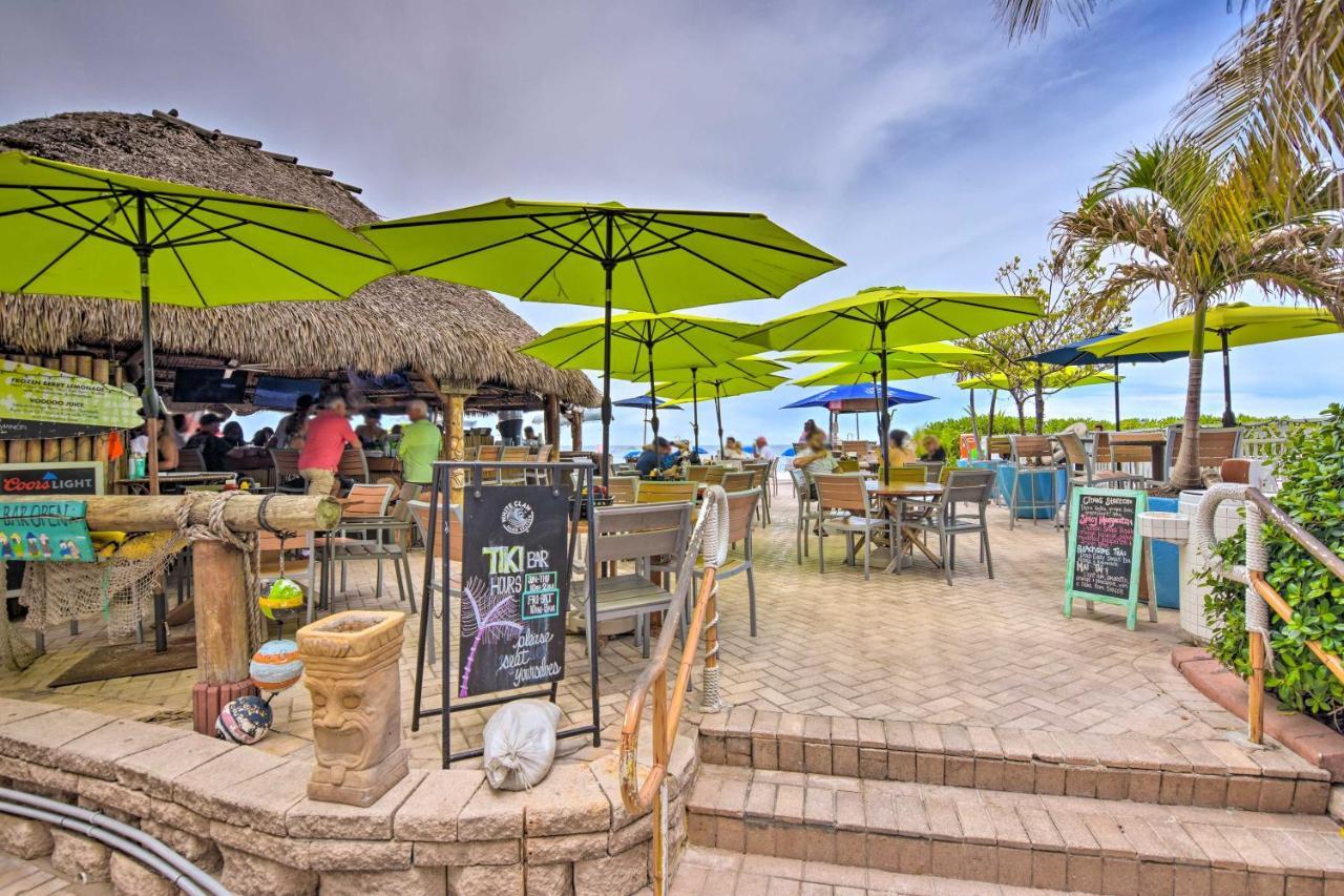Apartment Oceanfront Luxury Renovated Getaway!