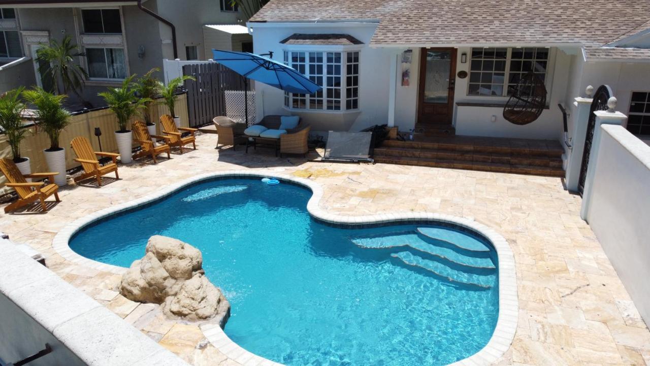 Rio Vista - Massive Olas Compound With Pool & 3 Living Areas With Kitchens Holiday home Fort Lauderdale