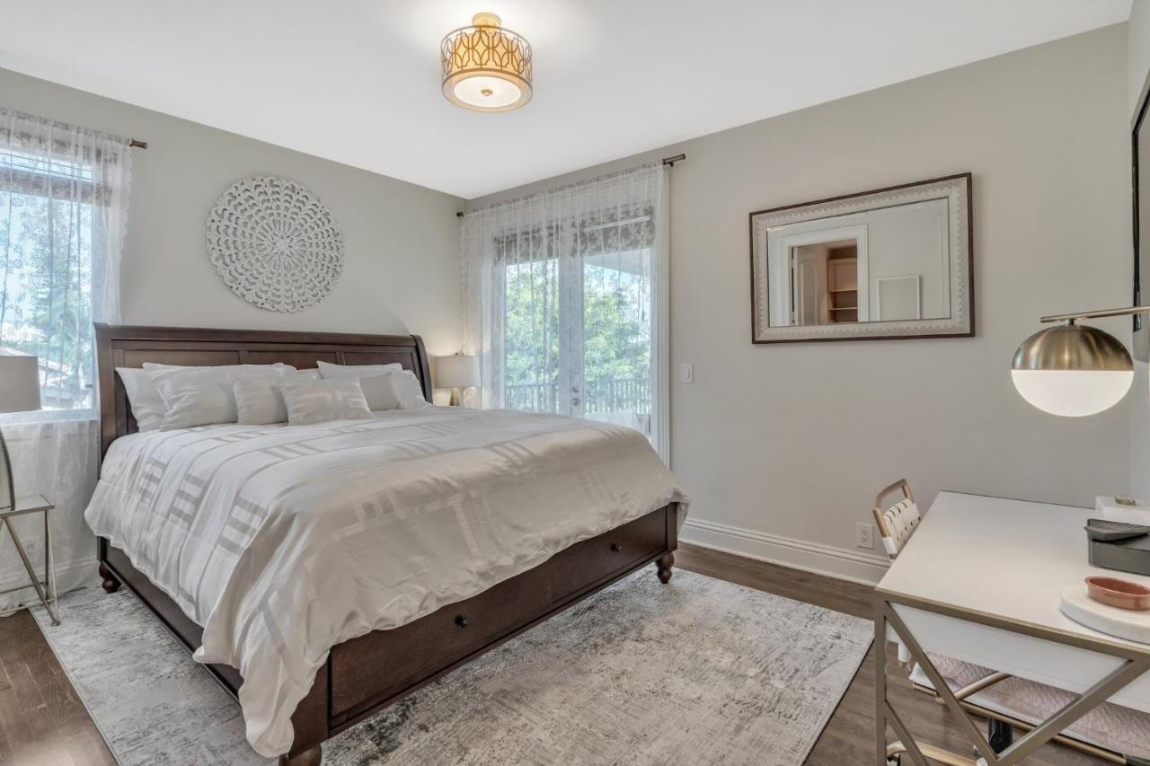 Luxury D' Southern Florida Paradise Sleeps 12 Villa