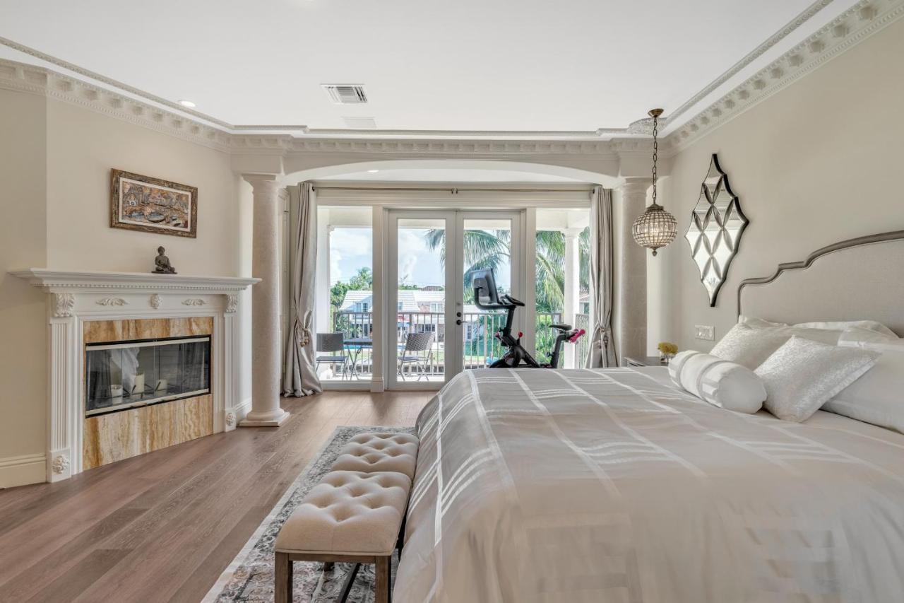 Luxury D' Southern Florida Paradise Sleeps 12 Villa *