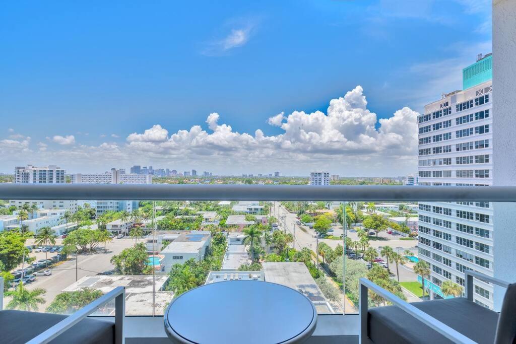 Apartment At Lauderdale *
