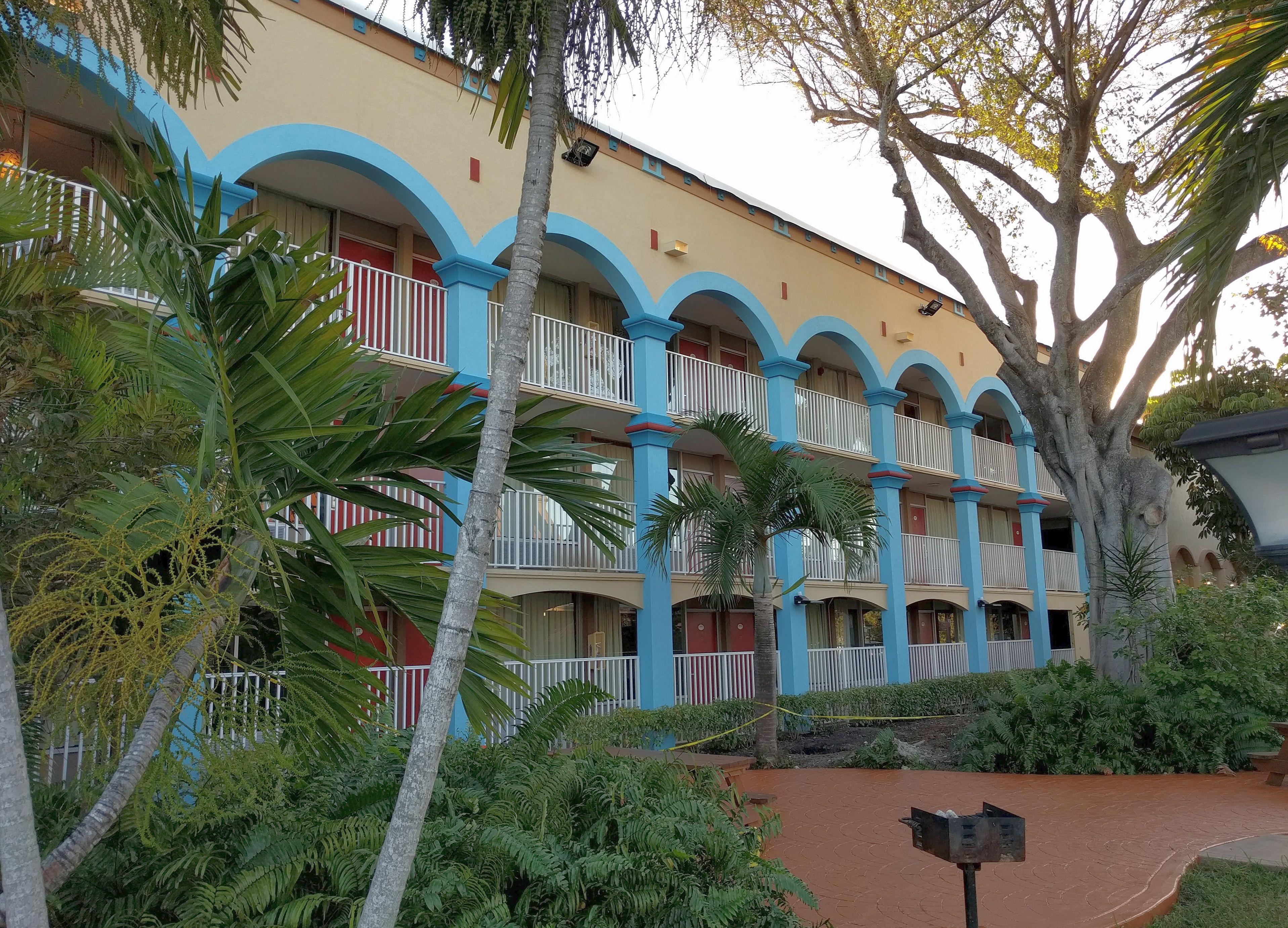 Hotel Red Carpet Airport Lauderdale