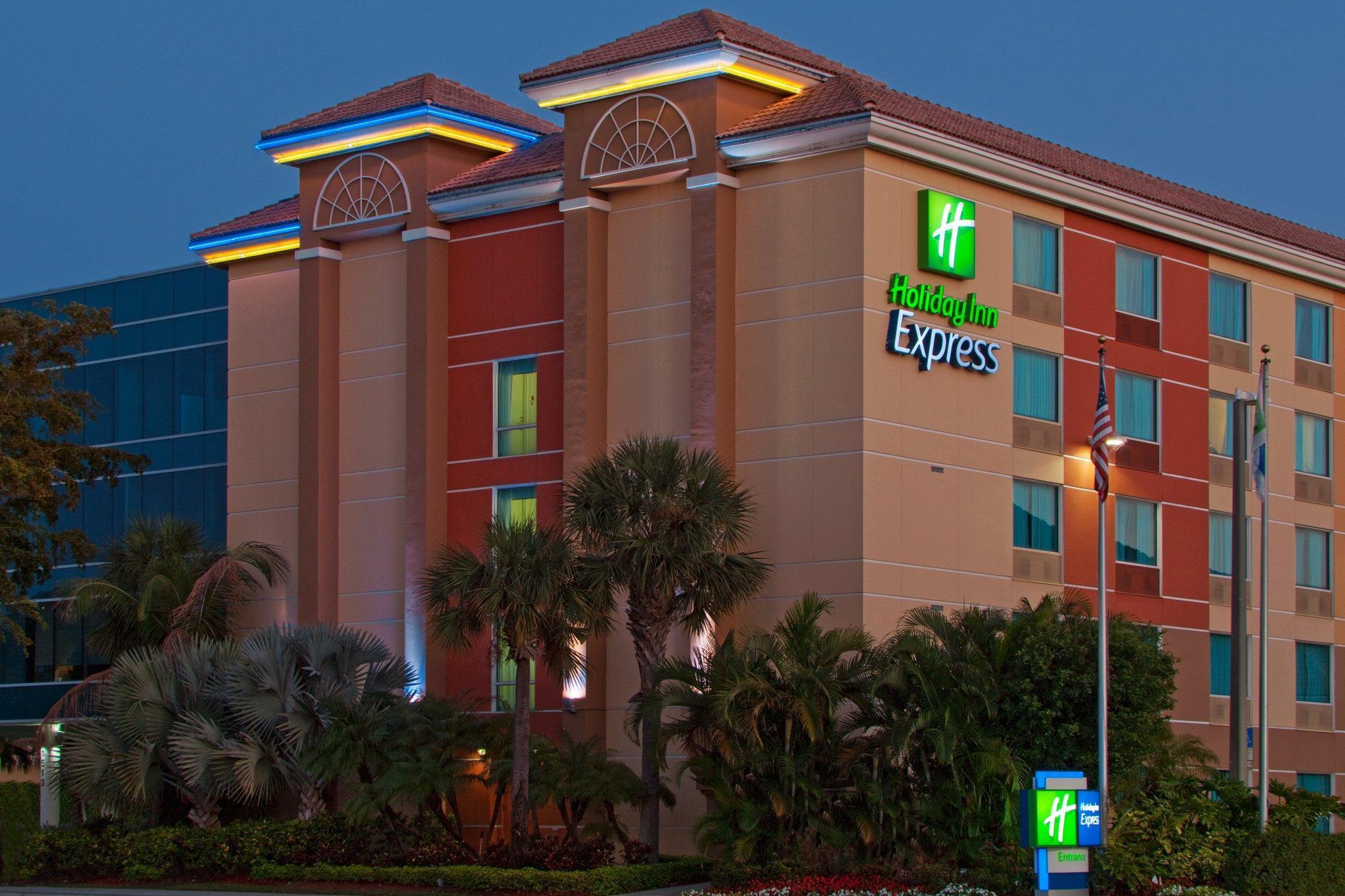Resort Express Lauderdale Cruise-airport By Ihg 3*
