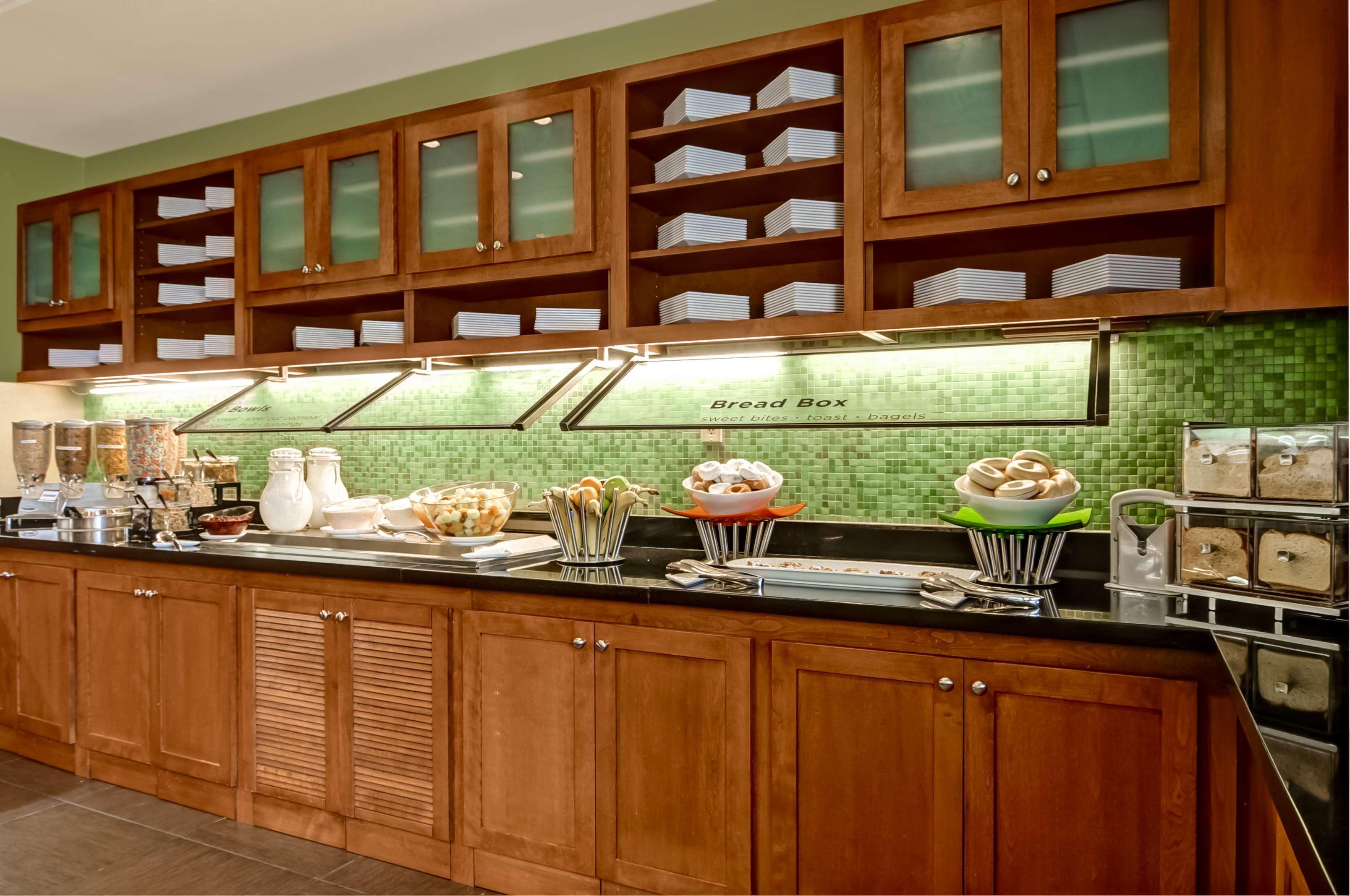Hotel Hyatt Place Lauderdale Cruise Port & Convention Center 3*