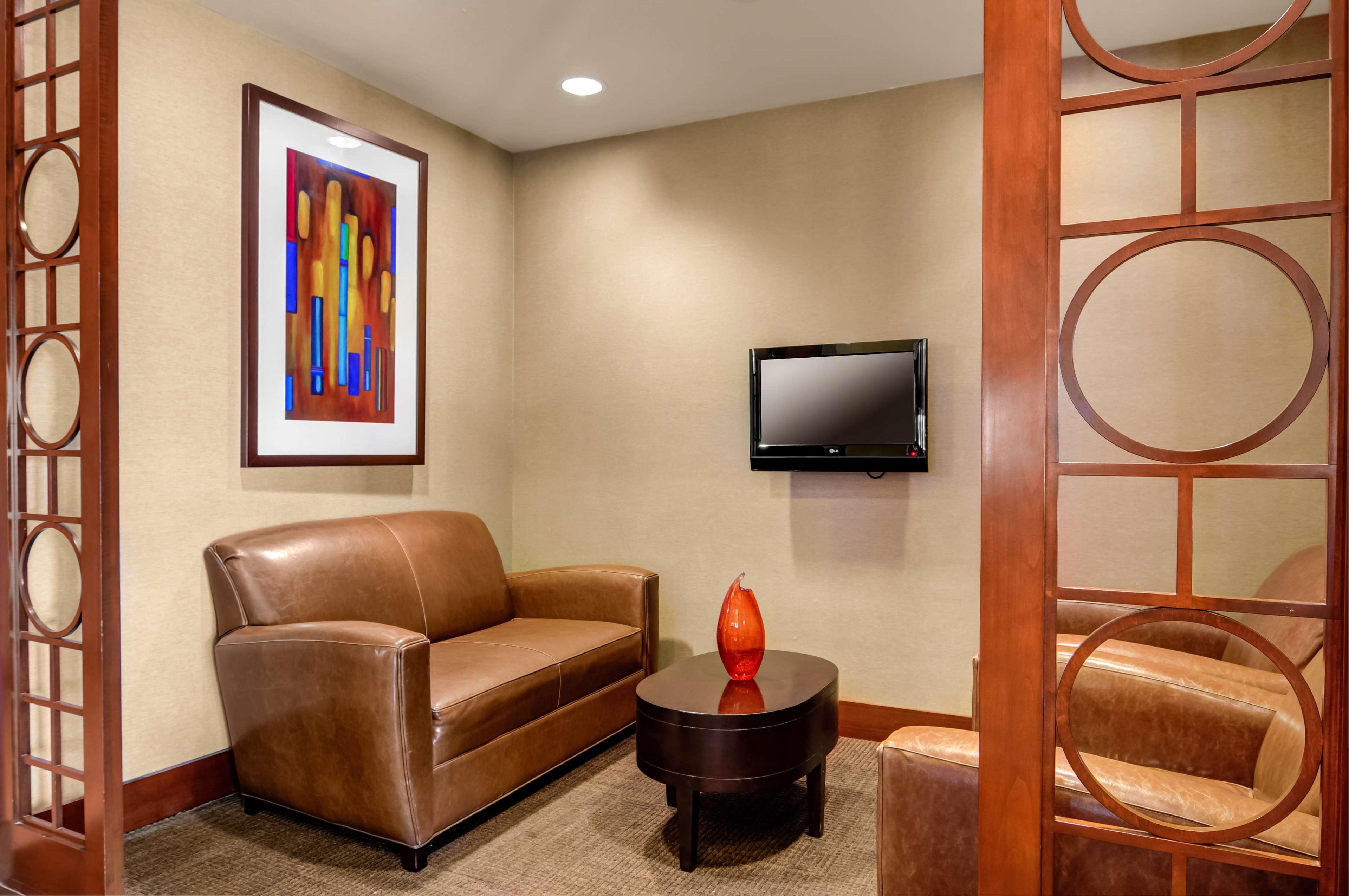 Hotel Hyatt Place Lauderdale Cruise Port & Convention Center 3*
