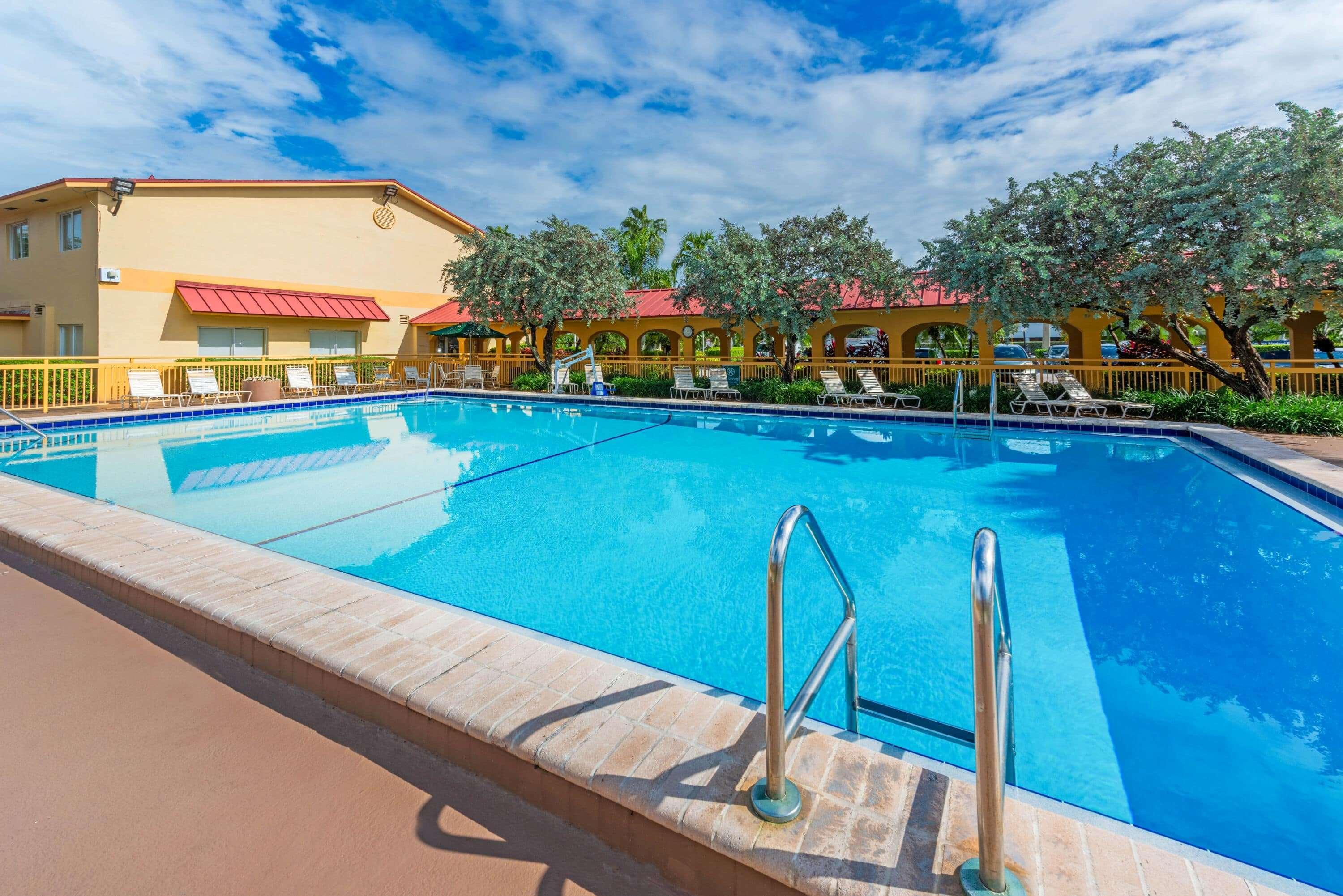 Hotel La Quinta By Wyndham Lauderdale Pompano 3*