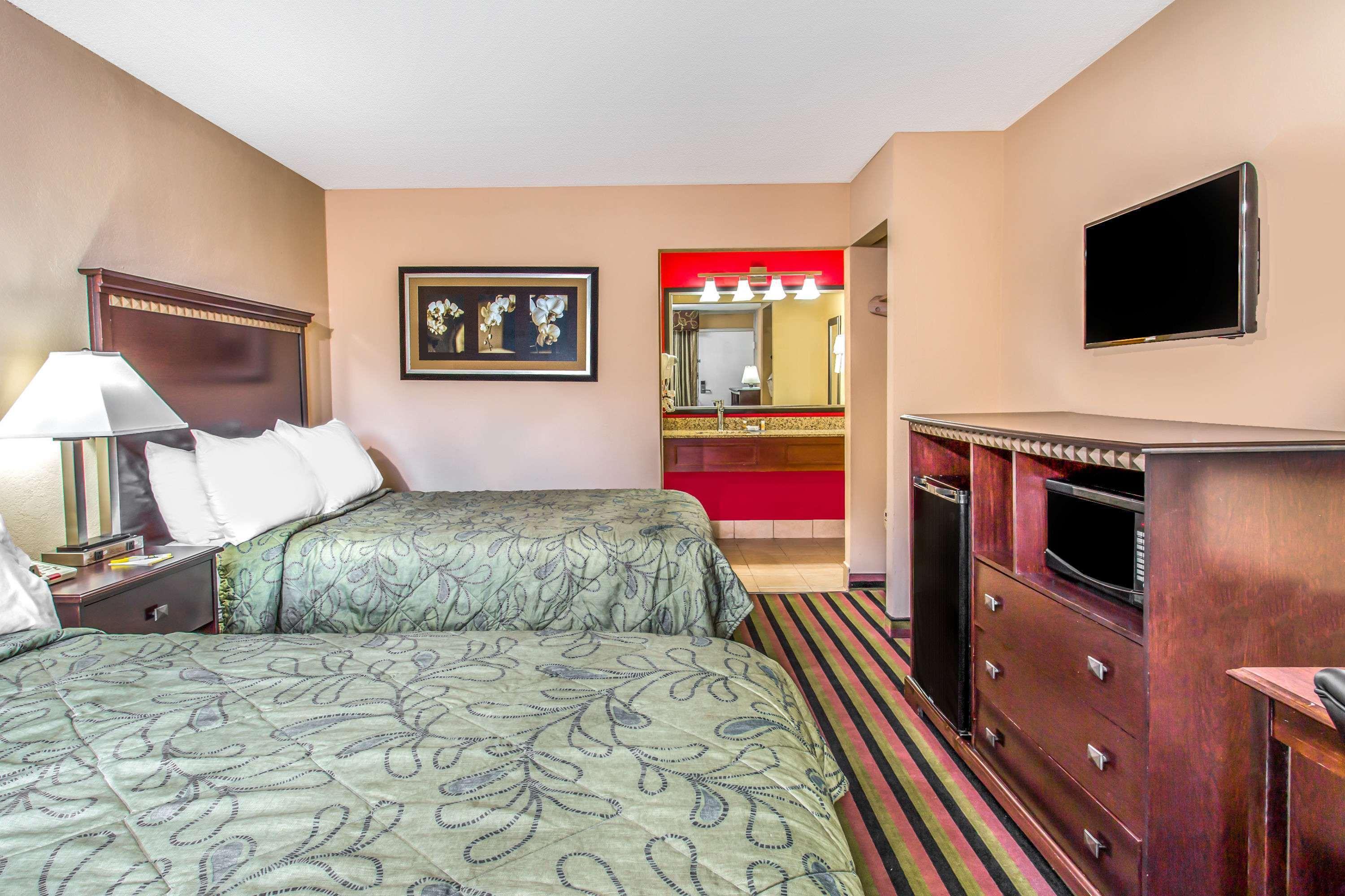 Hotel Days By Wyndham Lauderdale Airport Cruise Port 2*