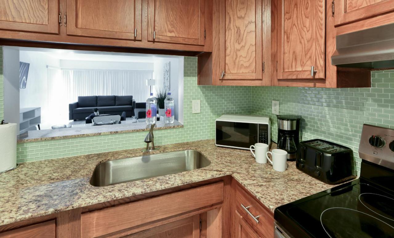Designer River View Apartment