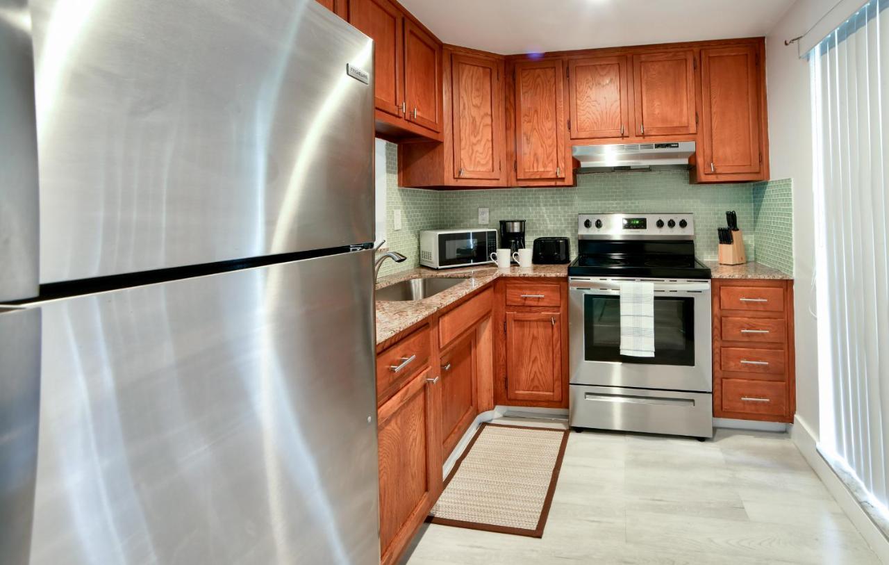 Designer River View Apartment