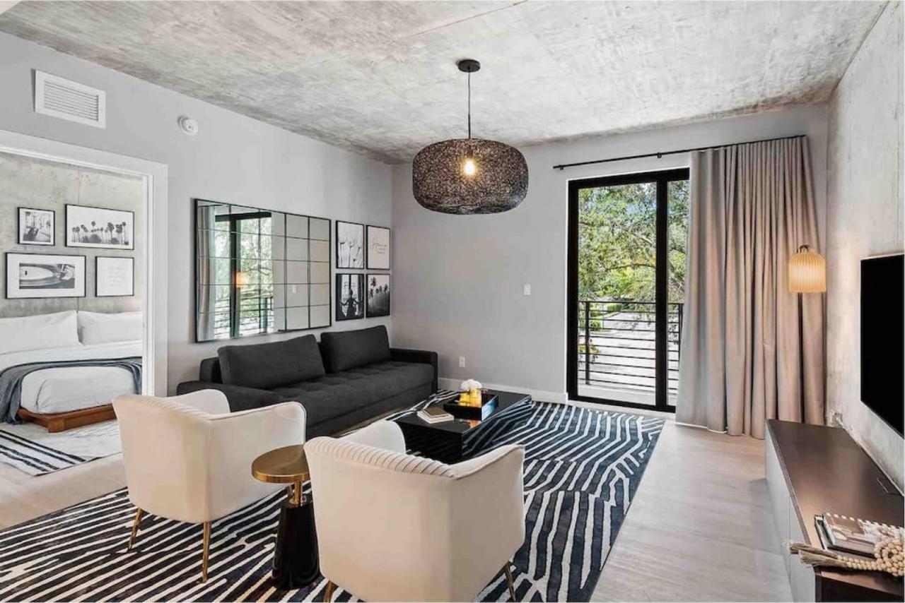 Pretty Rola 204 Upscale Spacious 1b1b W King Bed At Downtown Ft Lauderdale Fort Lauderdale