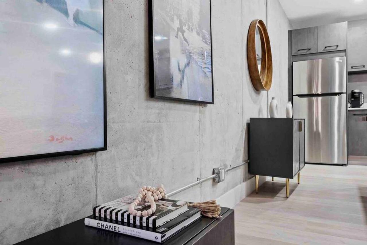 Pretty Rola 204 Upscale Spacious 1b1b W King Bed At Downtown Ft Lauderdale Apartment *