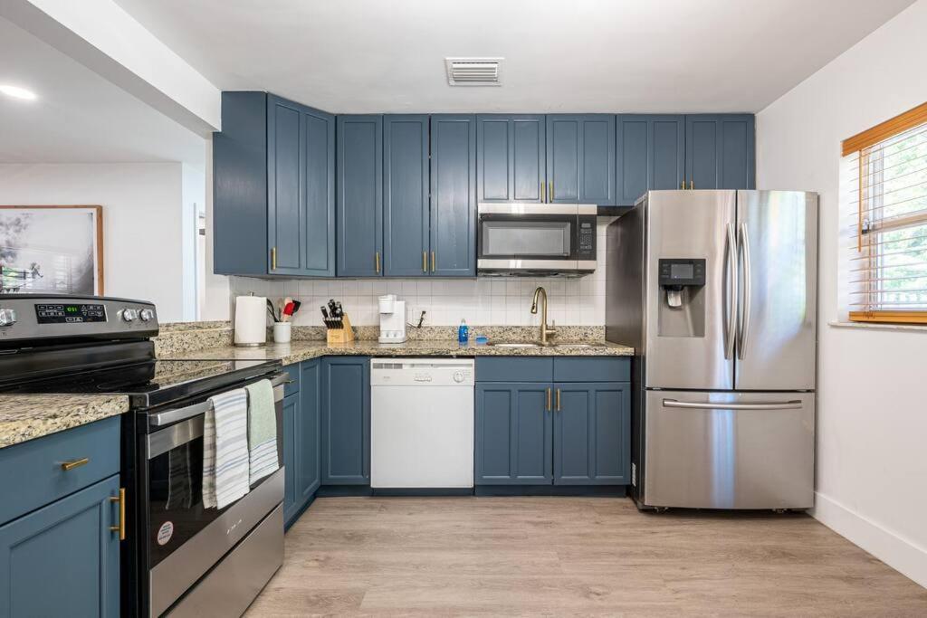 Casa Ola - Surf Themed Pool Home, Near Downtown * Fort Lauderdale