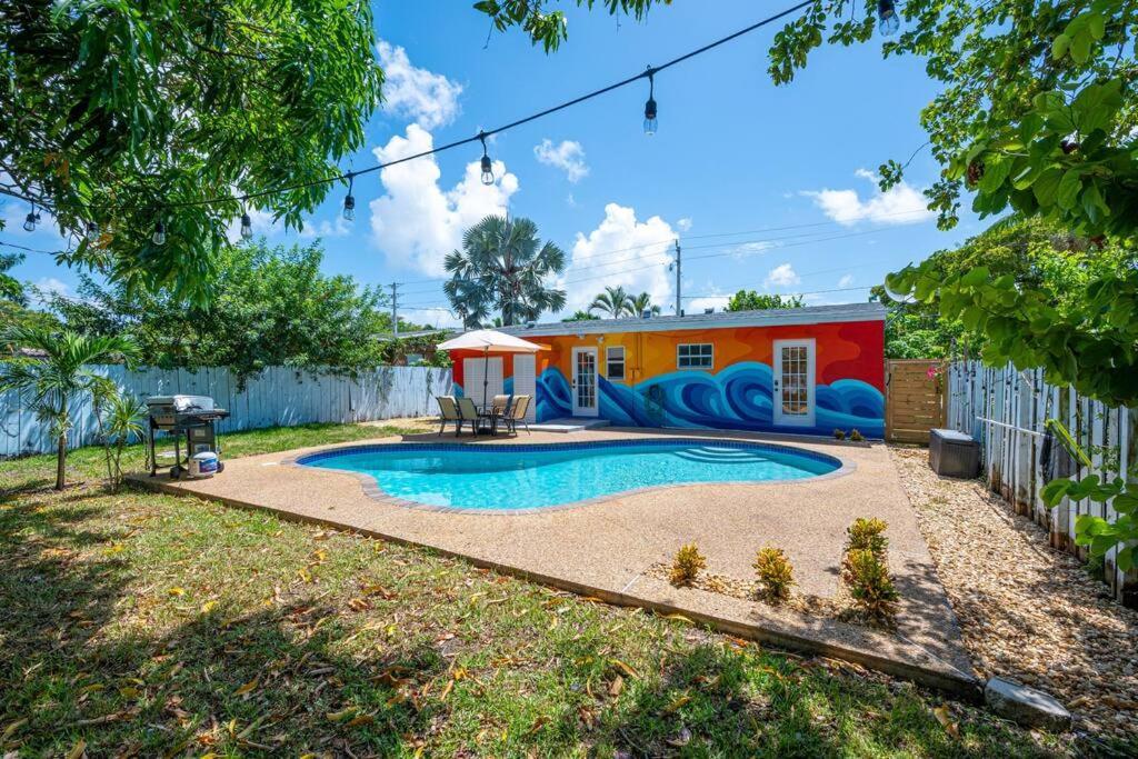 Casa Ola - Surf Themed Pool Home, Near Downtown Holiday home
