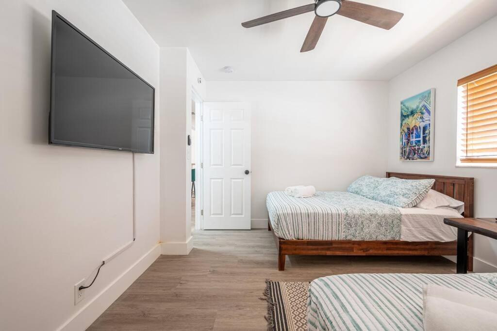 Casa Ola - Surf Themed Pool Home, Near Downtown Fort Lauderdale