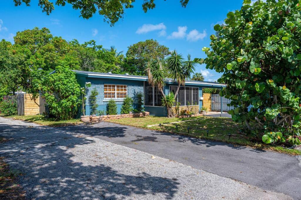 Casa Ola - Surf Themed Pool Home, Near Downtown Holiday home *