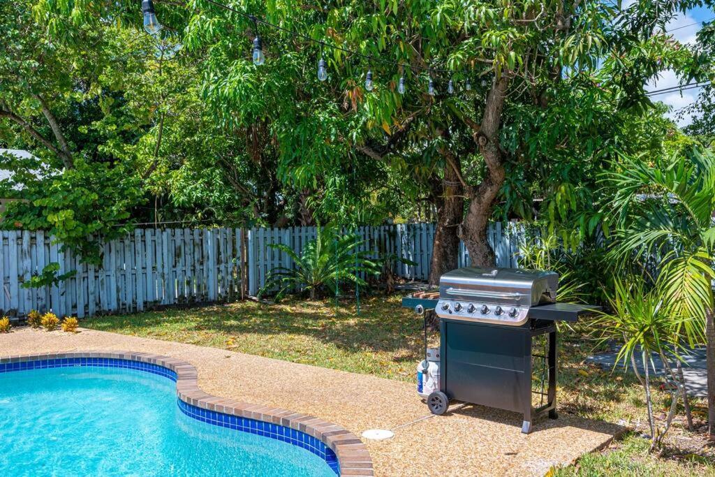 Casa Ola - Surf Themed Pool Home, Near Downtown Holiday home Fort Lauderdale