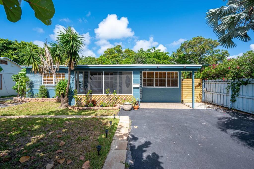 Casa Ola - Surf Themed Pool Home, Near Downtown Holiday home *