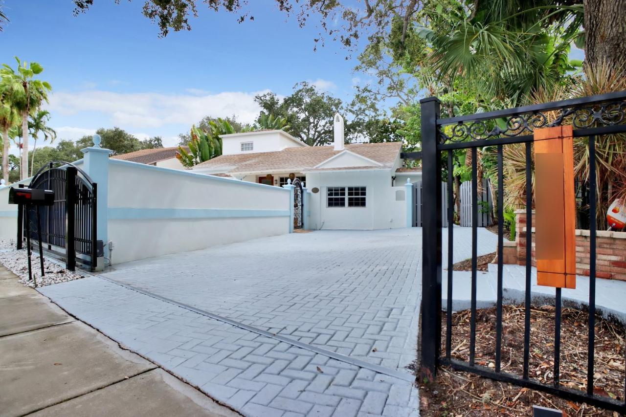 Rio Vista - Massive Olas Compound With Pool & 3 Living Areas With Kitchens