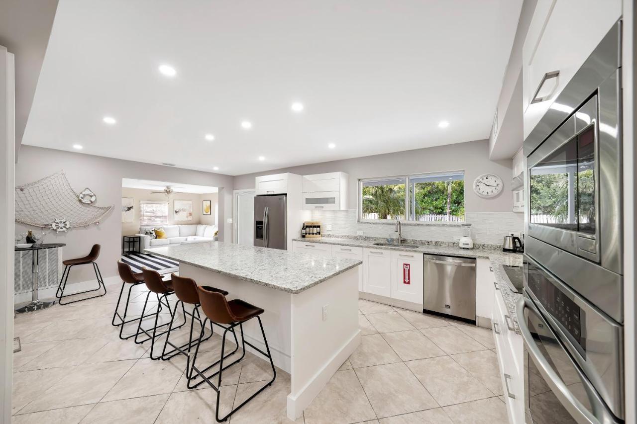 Comfortable 4 Bedroom House With Pool By Pmi Holiday home Fort Lauderdale