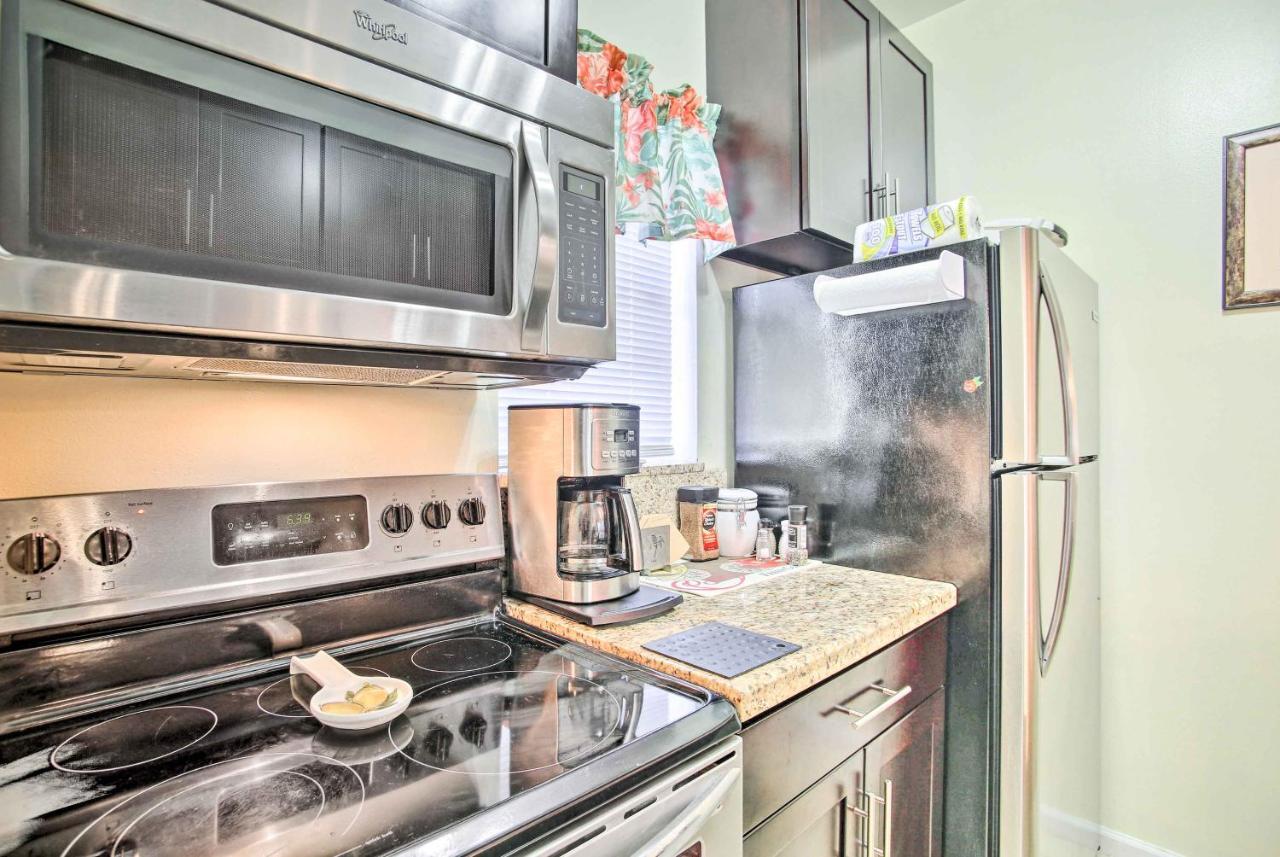 Apartment Idyllic With Pool Access - Walk To Beach! Fort Lauderdale
