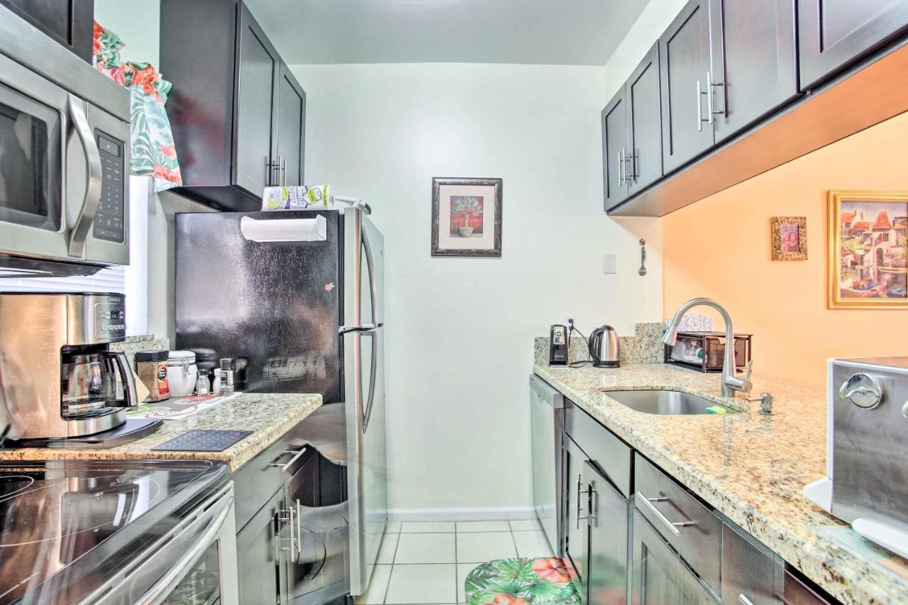 Apartment Idyllic With Pool Access - Walk To Beach!