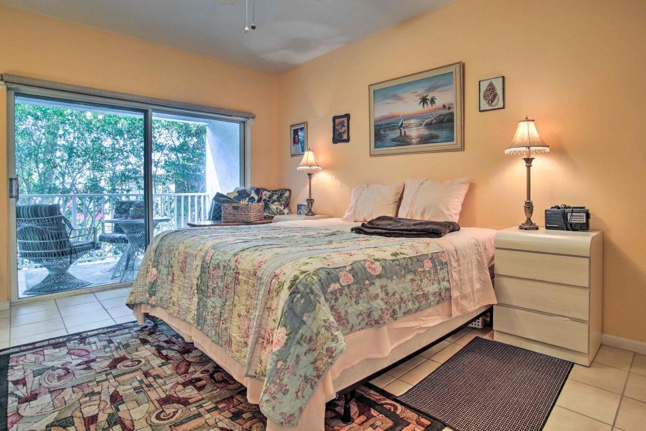 Idyllic With Pool Access - Walk To Beach! Apartment