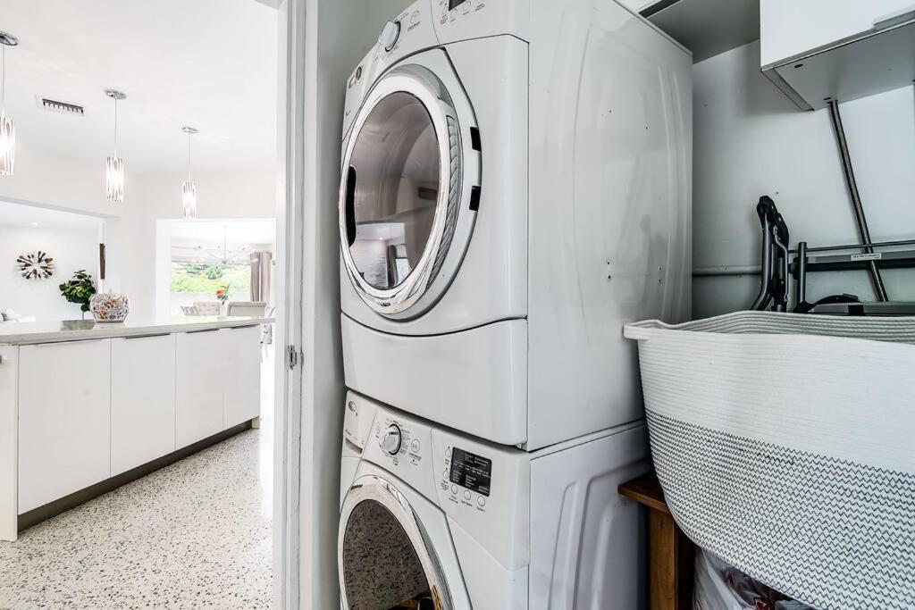 *victoria Park Pool Home- Close To Beach/las Olas*