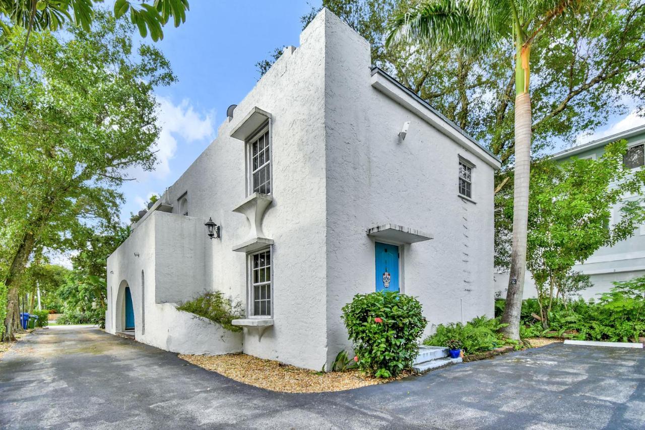 Wilton Manors Villas - Florida Furnished Living
