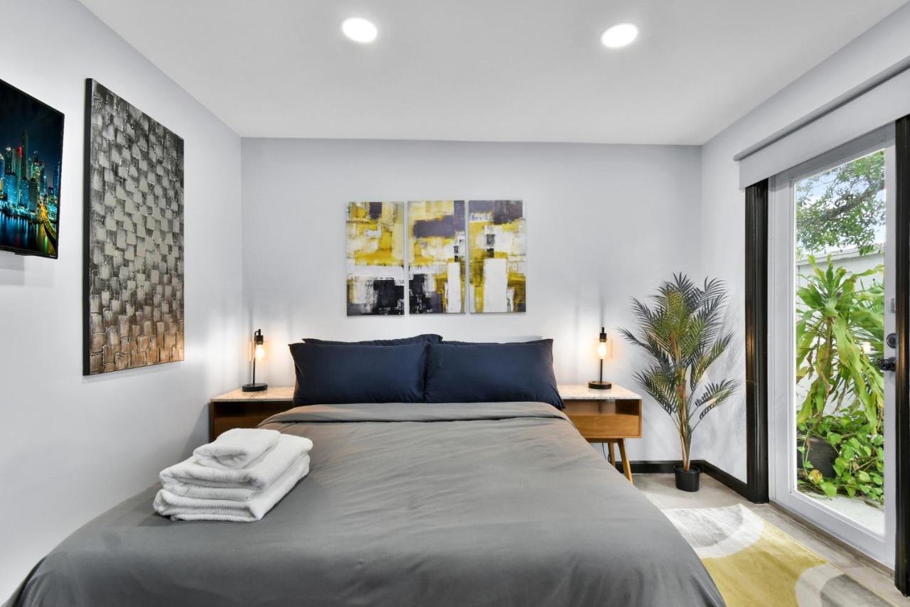 Wilton Manors Villas - Florida Furnished Living *