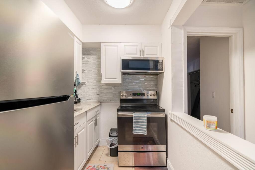 Cheerful 1-bedroom 1bath At Lauderdale Fl * Fort Lauderdale