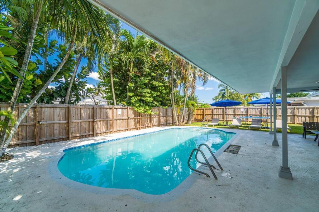 Spacious 4brs Home, Game & Private Pool *
