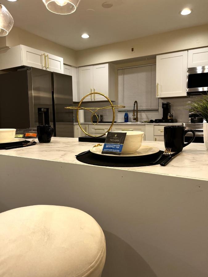 Villa Luxury 5bed Family/friends Gateway. 10min To *