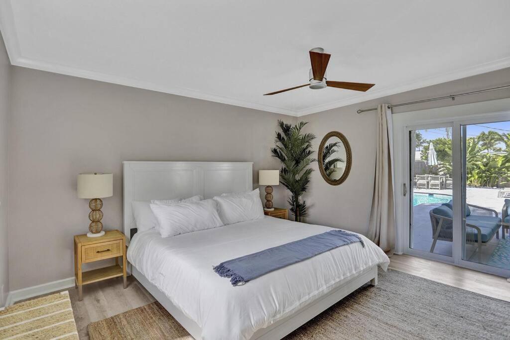 Brand New! Heated Pool, Golf Cart, Next To Fort Lauderdale