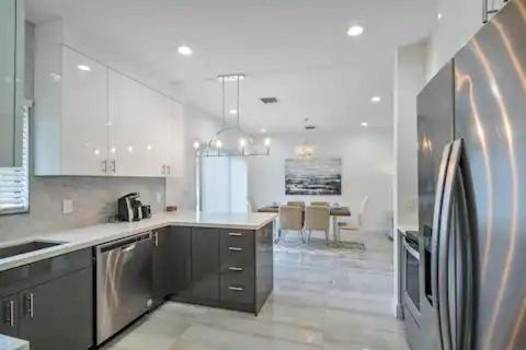 Holiday home New Townhome Near Wilton/las Olas/beach