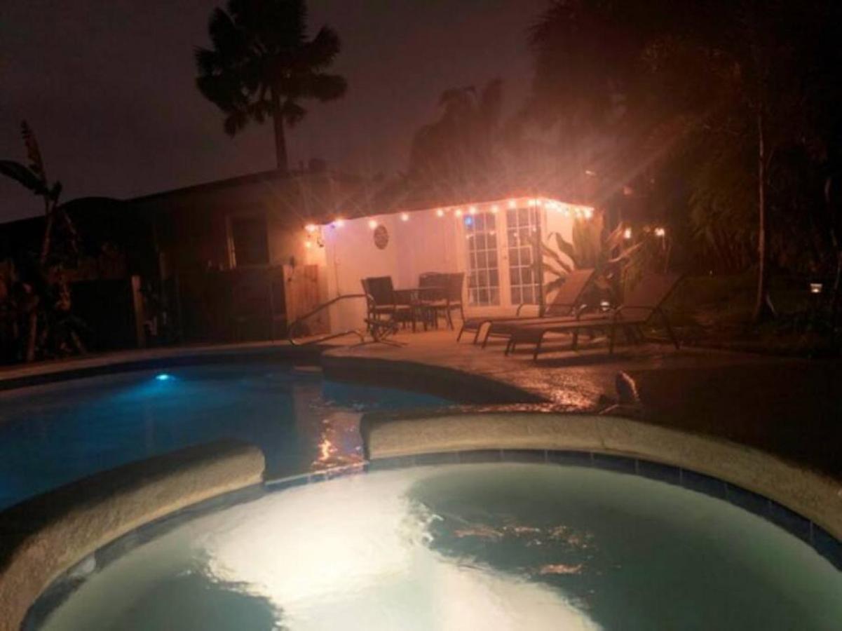 Holiday home Wilton Tropical Oasis With Heated Pool And Hot Tub *
