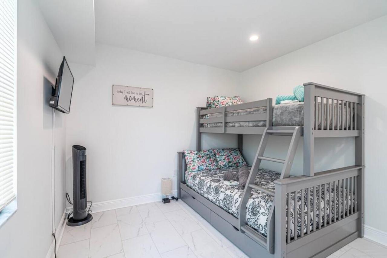 Beachfront Bloos 2 Units Ocean View Balcony Units 1 And 2 Holiday home *