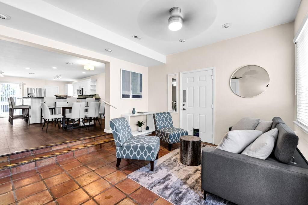 Stunning 5 Bedroom With Heated Pool And Game Villa Fort Lauderdale