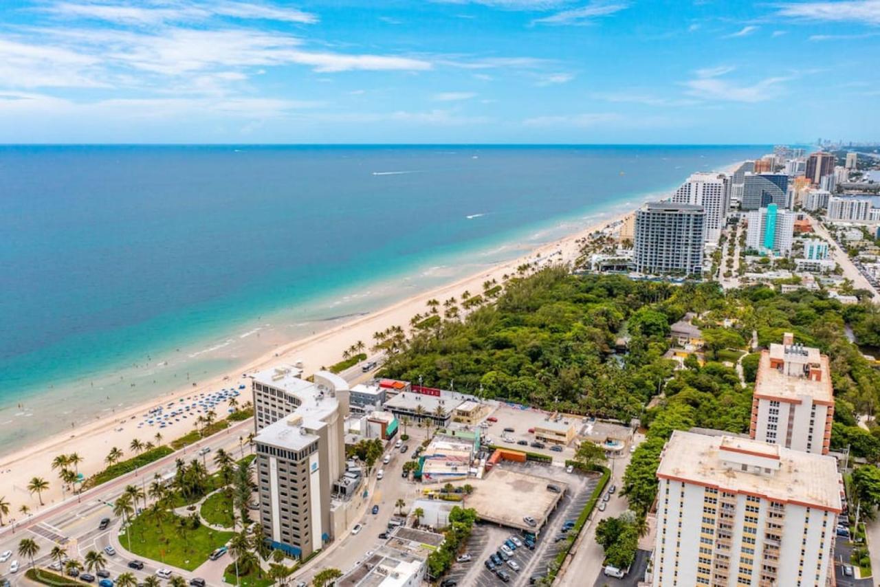 The Purple Pelican Beachfront With Ocean Balcony Unit 4 *